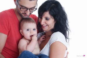 photographe-studio-portrait-emotion-famille-bebe